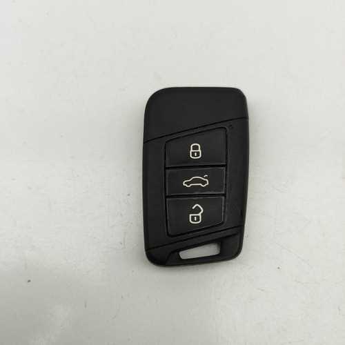 Когда и как вызывать специалиста по вскрытию автомобилей без повреждений