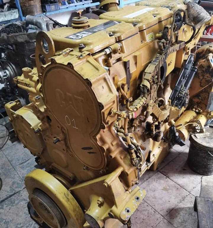 Устройство топливной рампы и форсунок в двигателе м10б18