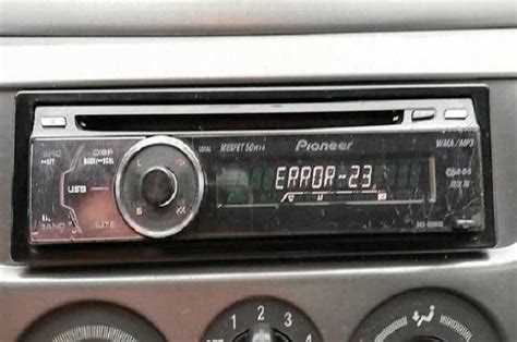 Перегорает флешка в автомагнитоле почему