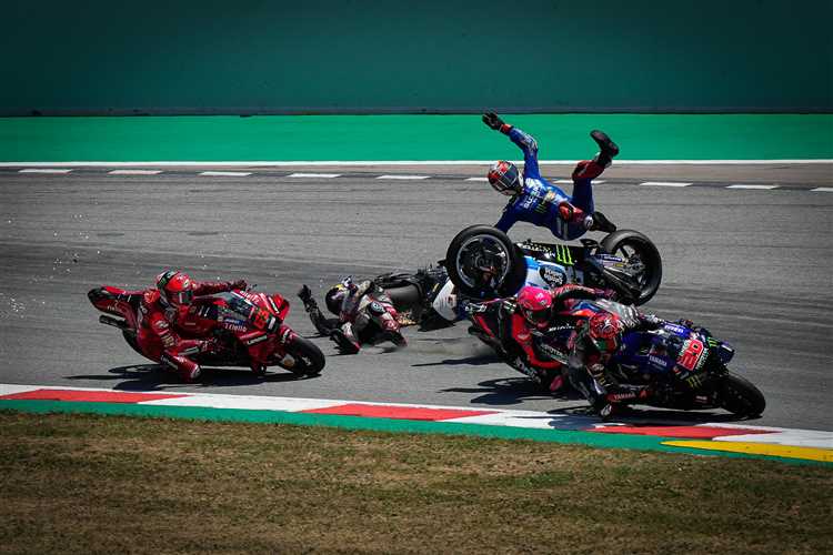 Платные стриминговые сервисы с прямыми трансляциями MotoGP