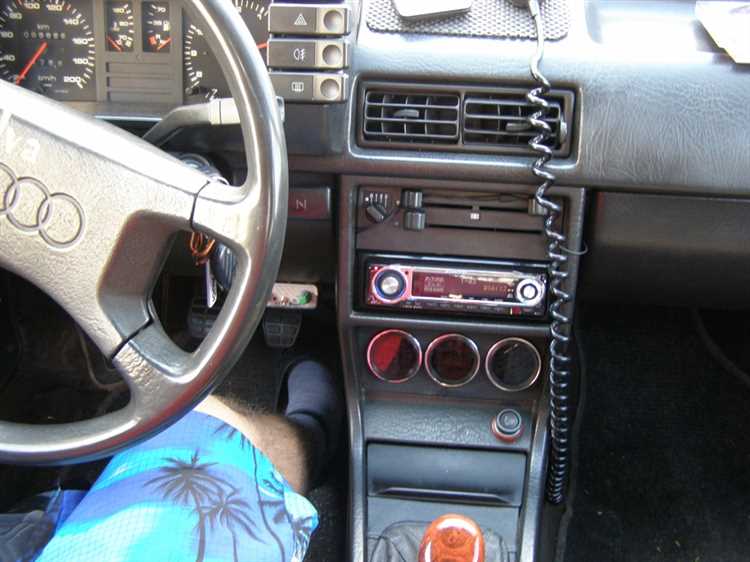 Назначение Conlog в электрической системе Audi 80