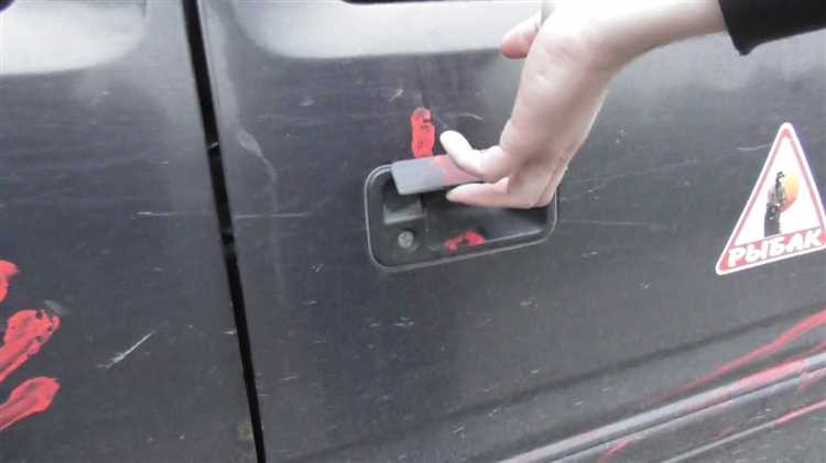 Какие признаки указывают на заедание двери автомобиля