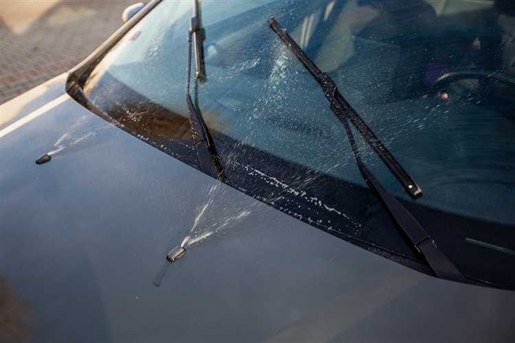 Где проходит трубка омывателя заднего стекла